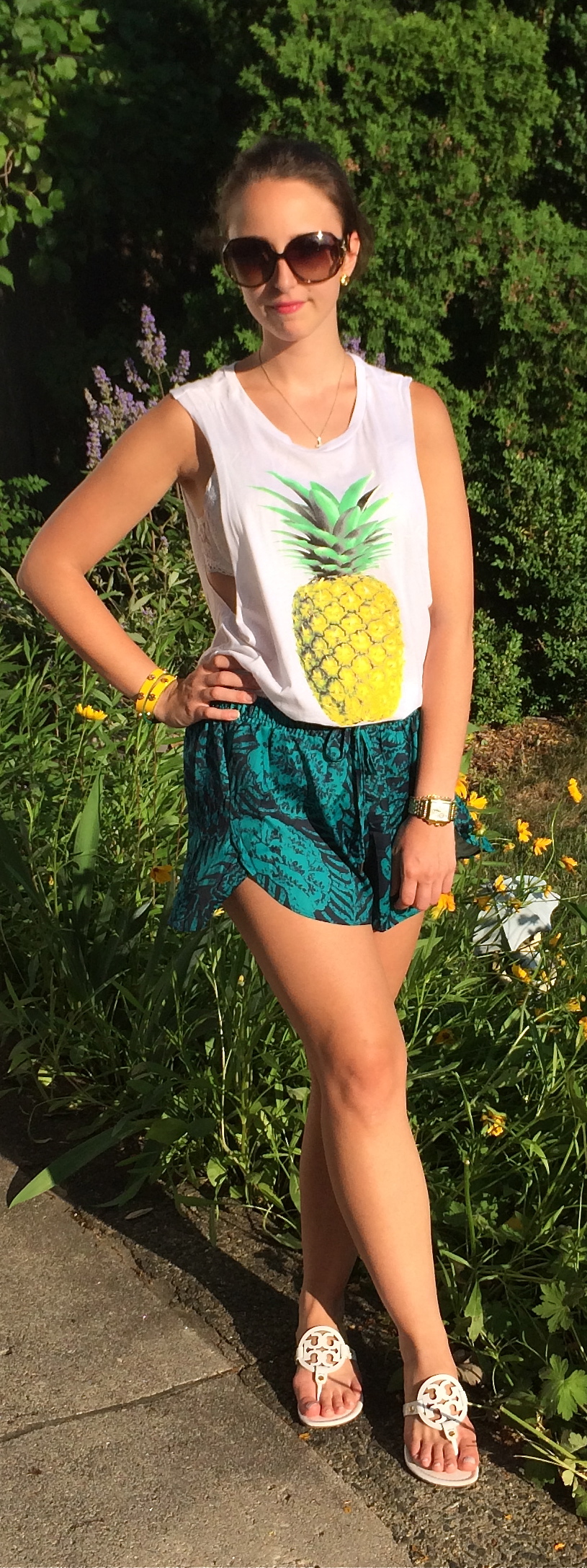 Fashion: Palm Leaves and Pineapples