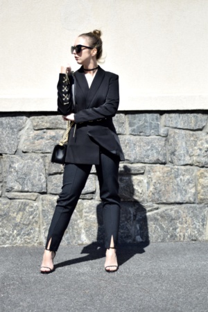 Statement Blazer and Sunnies #style #westchester #blogger #Blazer simply by simone