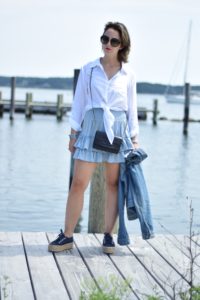 stylist-fashion-skirt-denim