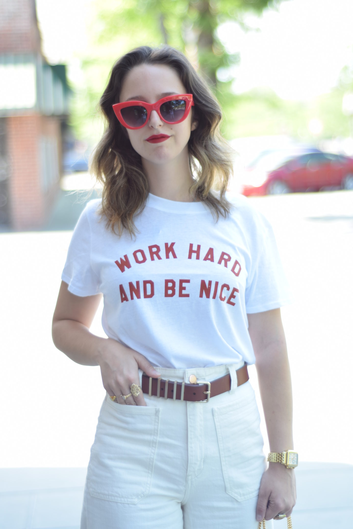 graphic tee-red sunglasses-ny style