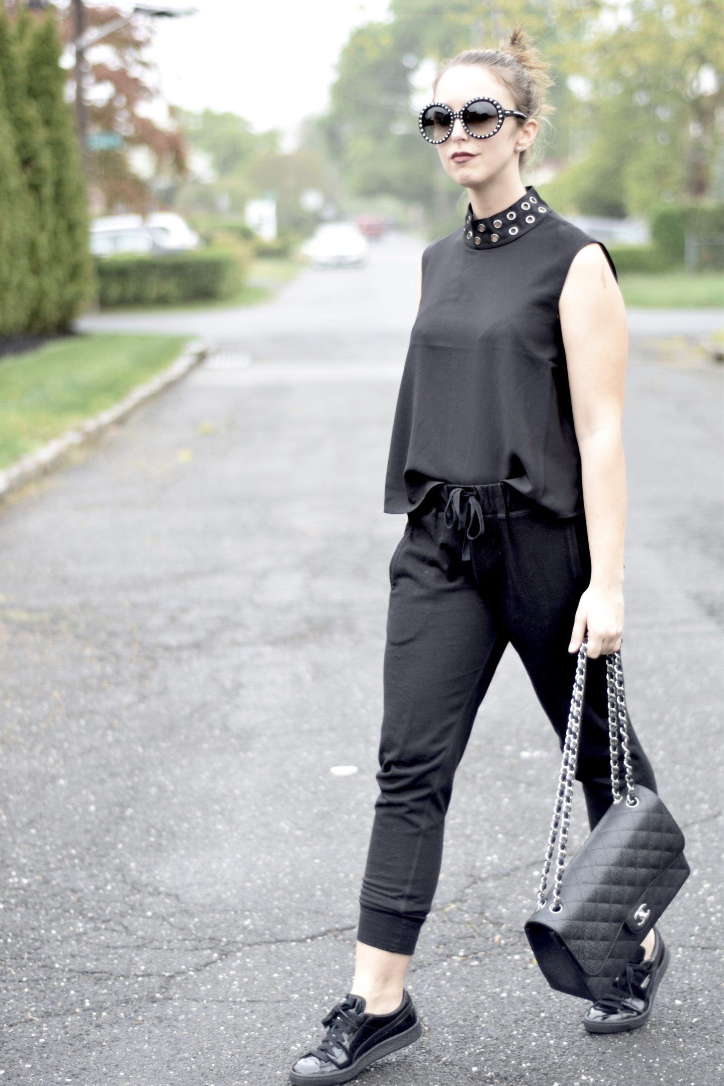 sweatpants-style-blogger-chanel