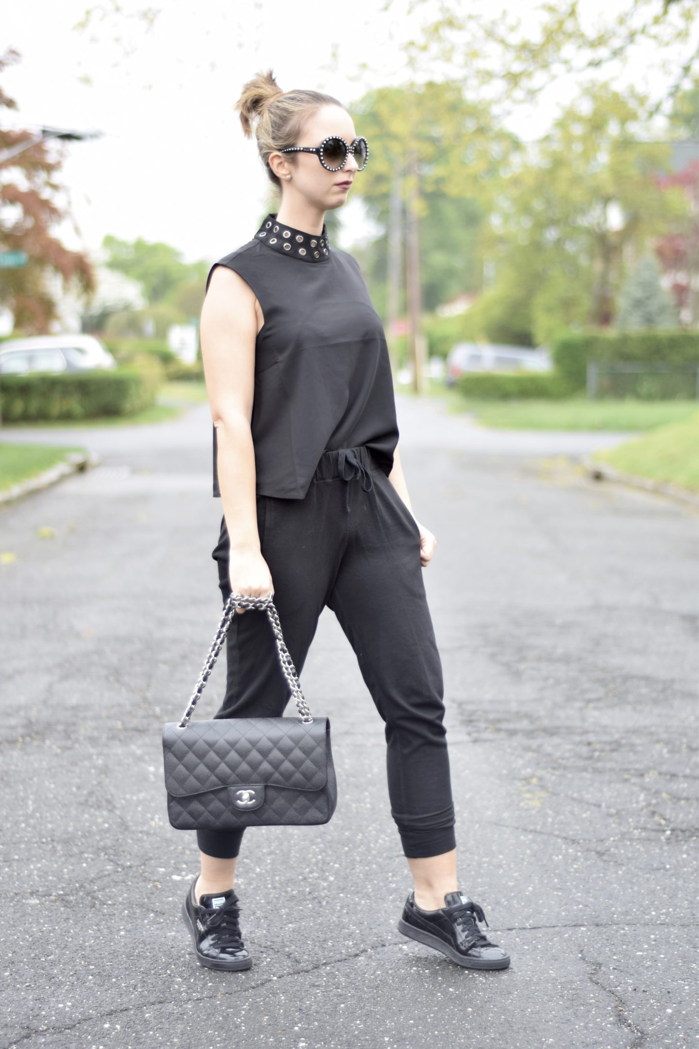 sweatpants-style-blogger-chanel