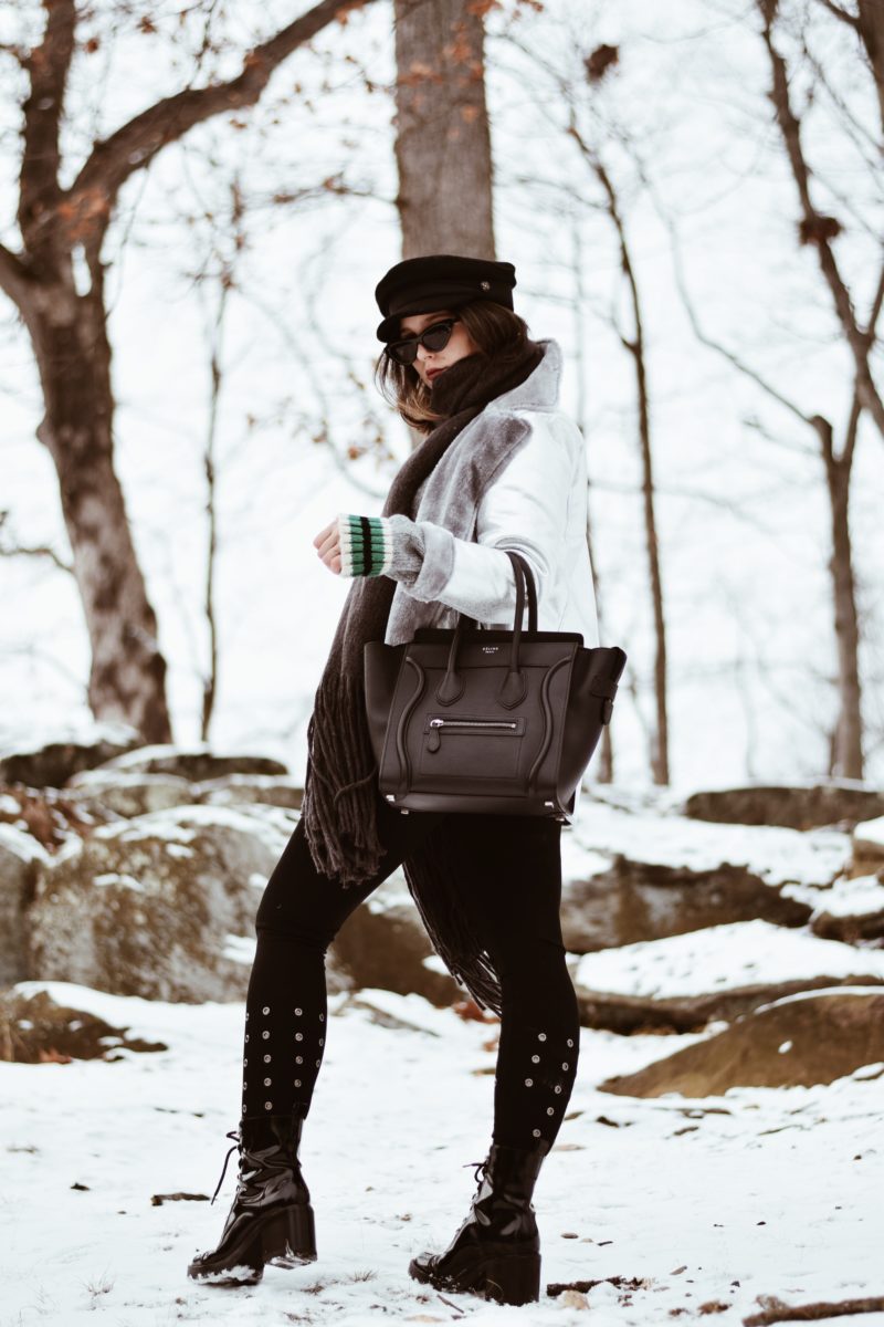 fashion-outfit-lysse-grommet leggings-sunglasses-trendy sunglasses-blogger-celine-silver jacket