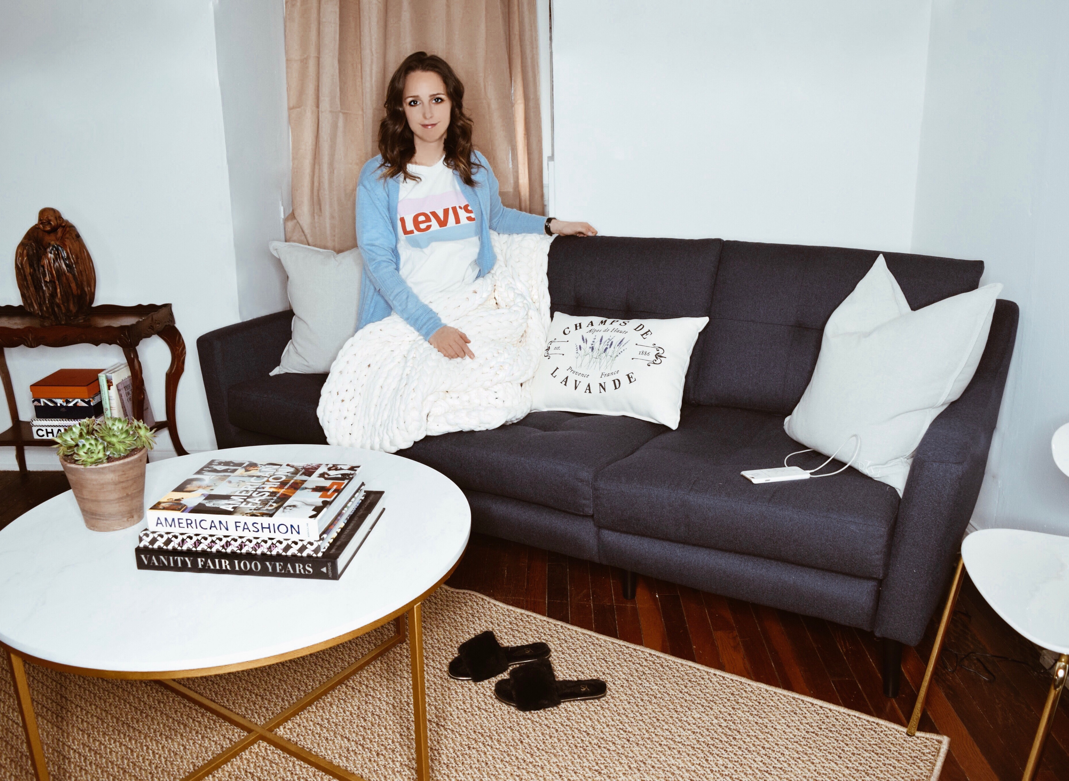 burrow couch-blogger-interior-design-coffee table-lysse-levis-yosi samra