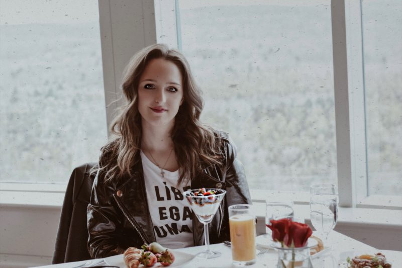 foxwoods resort casino-pink suit-chaser-tahari asl-chanel-travel-blogger-coffee tee-brunch-outfit-fashion