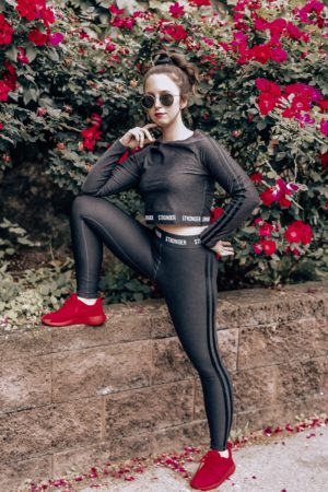 Workout Tips-Stronger Workout Clothes-Throwback Set-Nike-Lifestyle-Blogger-Westchester-Rayban-Roses-Nature