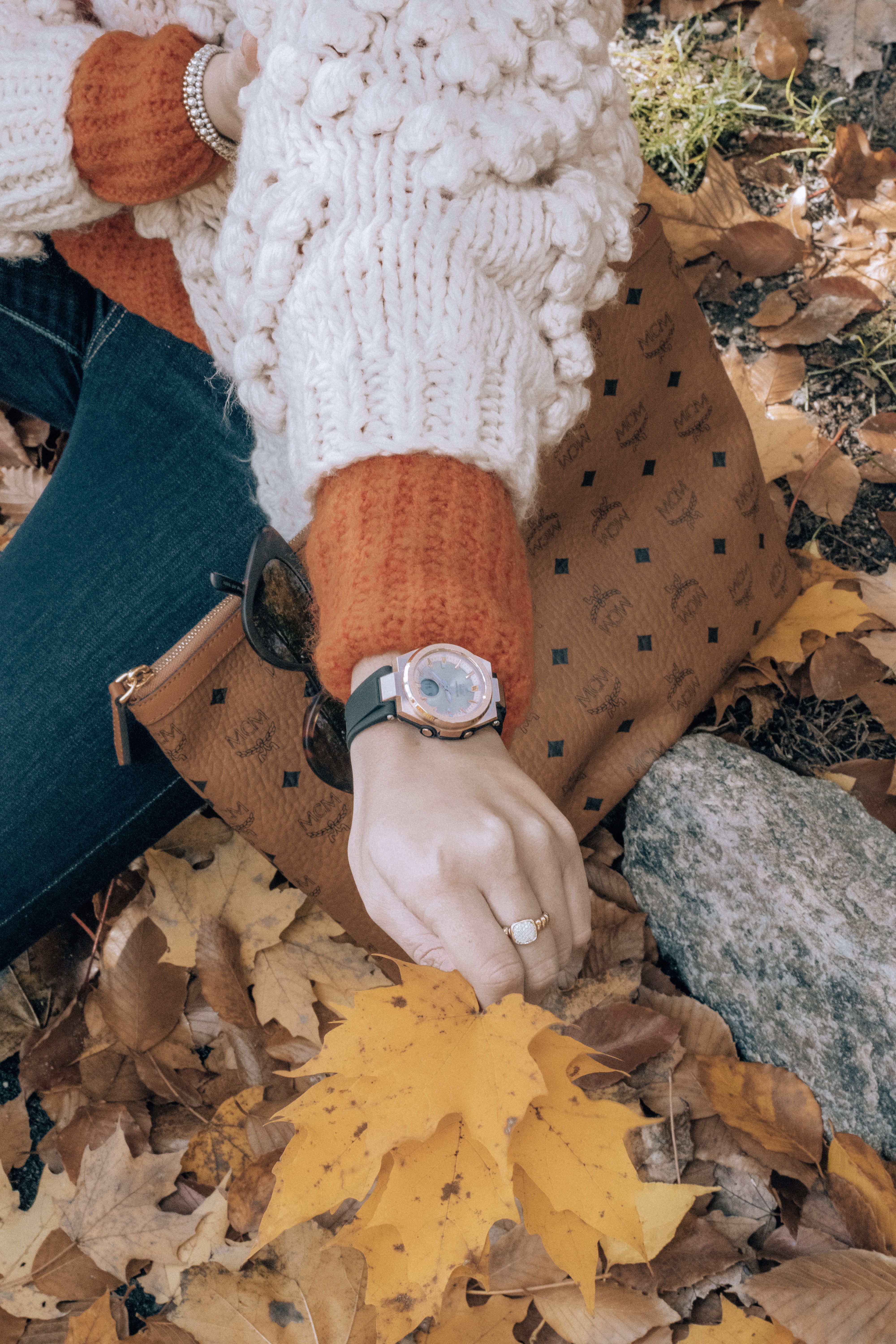 Westchester-Fall-Style-Foliage-Time Management-Advice-Blogger-MCM Clutch-G Shock Watch