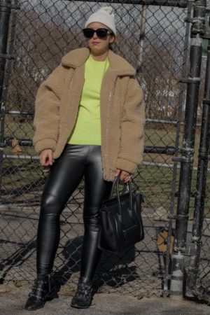 Blogging Tips - Managing A Full Time Job And A Blog-Simply by Simone-Blogging Tips-Outfit-Winter Style-Fashion-Westchester New York #outfit #winterstyle #winteroutfit #newyork #blogger #bloggingtips