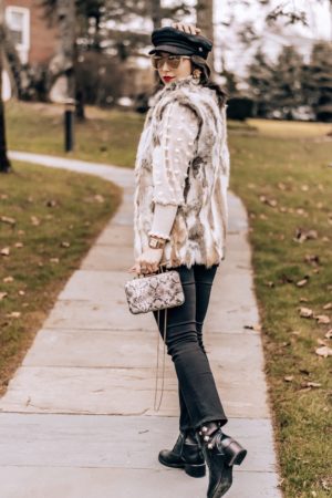 What I Use For Photos + Favorite Photo Editing Apps - Simply by Simone-Photography-Blogging Tips-Fur Vest-Snake Bag-Chanel boots