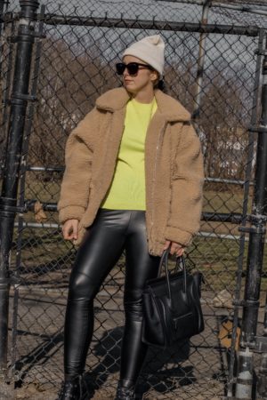 Blogging Tips - Managing A Full Time Job And A Blog-Simply by Simone-Blogging Tips-Outfit-Winter Style-Fashion-Westchester New York #outfit #winterstyle #winteroutfit #newyork #blogger #bloggingtips