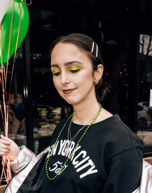Simply by Simone-Makeup-St. Patrick's Day-Green Eyeshadow-Festive-Accessories-Bobby Pins #accessories #makeup #stpatricksday #greeneyeshadow #crystalbobbypins #springstyle #springfashion #springmakeup #makeup #westchester