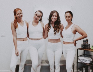Helen Phillips- Style Inherited- The Bicoastal Brunette-caitlin houston blog-Simply by Simone-Simone Piliero-Sweaty Betty-Bloggers #fairfieldcounty #greenwich #clubsweat #westchestercounty #fitnessstyle #fitnessoutfit #workoutstyle #workoutevent #localevents