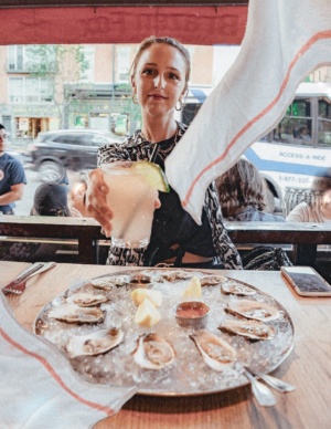 Where To Get The Best Frozen Rosé In NYC – Brazen Fox NYC - Drinks - Frozé – Bar - New York City #nyc #newyorkcity #frosé #rosé #cheers #summer #travel #vacation