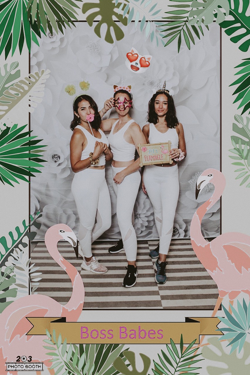 203 Photo Booth-Blogger Babes-Greenwich-Club Sweat-Simply by Simone #bloggerstyle #fitness #workout #summer #whiteoutfit #sweatybetty 