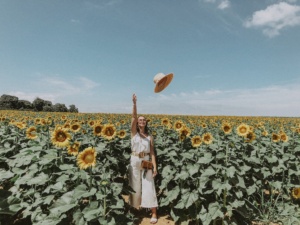 Top 10 Things To Do On The North Fork This Summer #northfork #nofo #blogger #summer #sunflower #longisland #travel #vacation #summer #bloggerstyle #summerstyle #outfit #summeroutfit