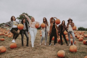 Girls Trip Apple Picking and Pumpkin Picking Outside of NYC - Simply by Simone - Simone Piliero - Photographer Riley McCarthy – Westchester Blogger Babes – Group Photo – Breakfast Ate Tiffany – Audille B – Maria Lago – Ms Westchester – Nicole Vitale – Pearls and Places – Simply Signorina – Westchester Carbdashian - Fall Fashion - Fall Outfit - Fall Style - Apples - Tree - Louis Vuitton #fashion - Camel Coat - Black Jeans - Vans Sneakers - fashion poses - #outfit #style #fallfashion #falloutfit #westchestercounty #dutchesscounty #nyc #northofnyc #suburbs #pumpkinpicking #bloggerstyle #applepicking #groupphoto