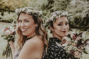 10 Easy Inexpensive Ways To Pay It Forward - Jackie Giardina - Westchester County - Bedford - New York #payitforward #petalitforwad #westchester #bloggers #bff #photoinspiration #pose #nicolemiller #floraldress #winterstyle #fallstyle #falloutfit #fallfashion #maxidress #bloggerstyle #flowers #flowercrows #bridal #bouquet #flowerbouquet #bridesmaids
