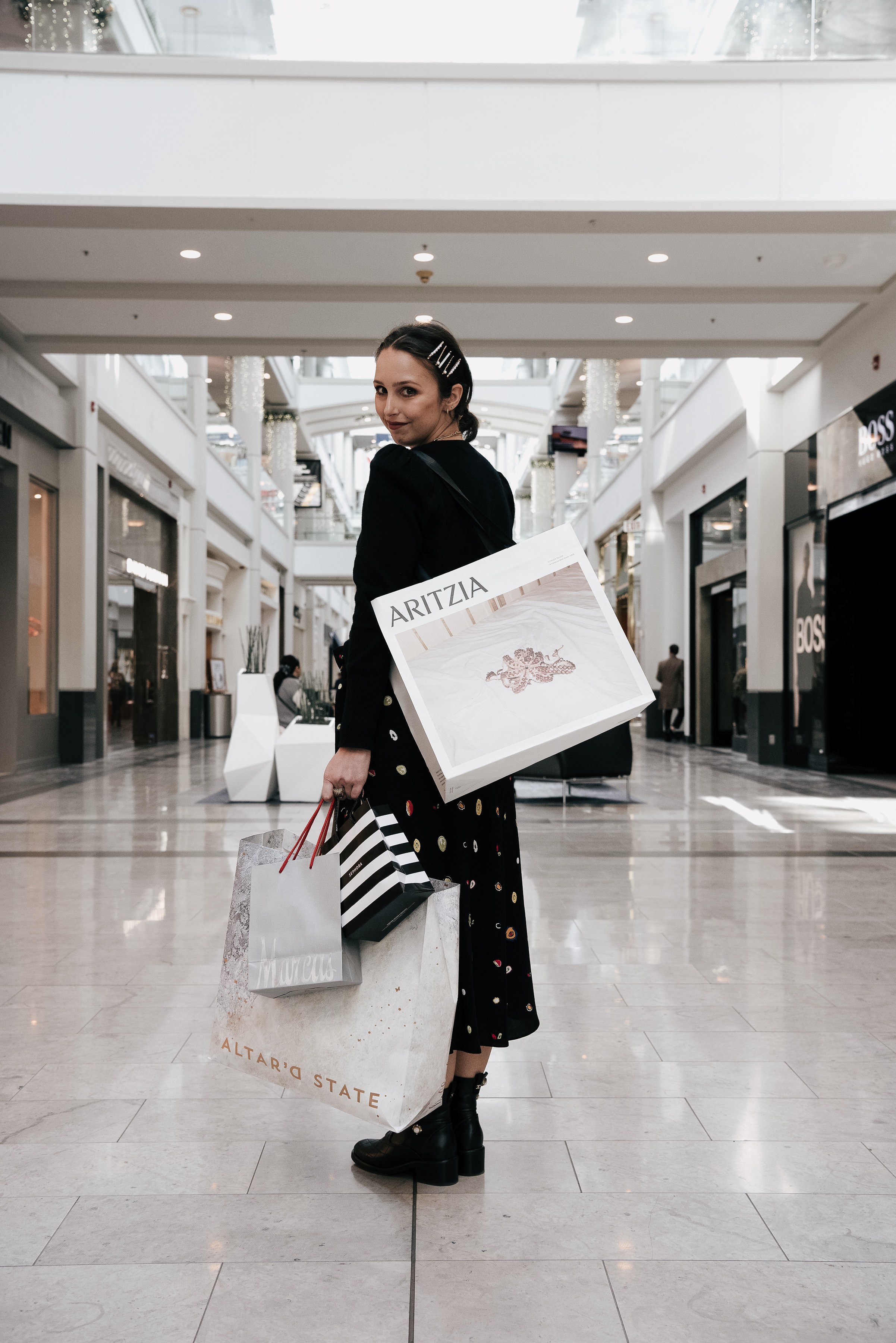 Holiday Shopping Edit: Found At The Westchester Mall-Shopping-Gifts-DVF-Blogger-WEstchester County-New York #westchester #fashion #fall #winter #holidayshopping #holidayoutfit #christmas #christimasshopping #shoppingbags #mall #newyork #newyorkblogger #bloggerstyle #winterstyle #winteroutfit 