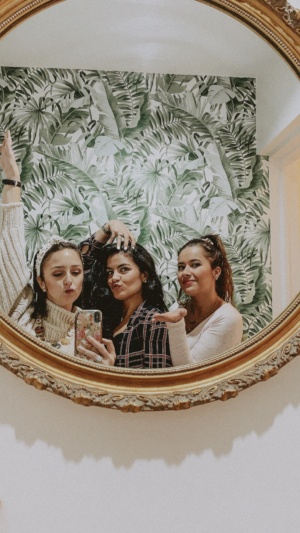 The Most Instagramable Places in Westchester County New York - Mount Kisco - The Poppery - Fashion Blogger - Lifestyle Blogger - Maria Lago - Glam By Shey #bathroom #instagramable #mostinstagramableplaces #westchester #blogger #fashion #outfit #style #winterfashion #winteroutfit #winterstyle #everlane #thepoppery #cakepops #bakery #instagram #neonsign