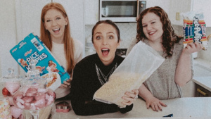 Easy To Make Valentine's Day Treats for Everyone - The Frizzy Fibro - Style Inherited - Simply by Simone - Simone Piliero - Galentines Day - YouTube - Vlog - Recipe #recipe #valentinesday #galentinesday #ricecrispy #ricecrispies #valentinesdaytreats #valentinesdayrecipe