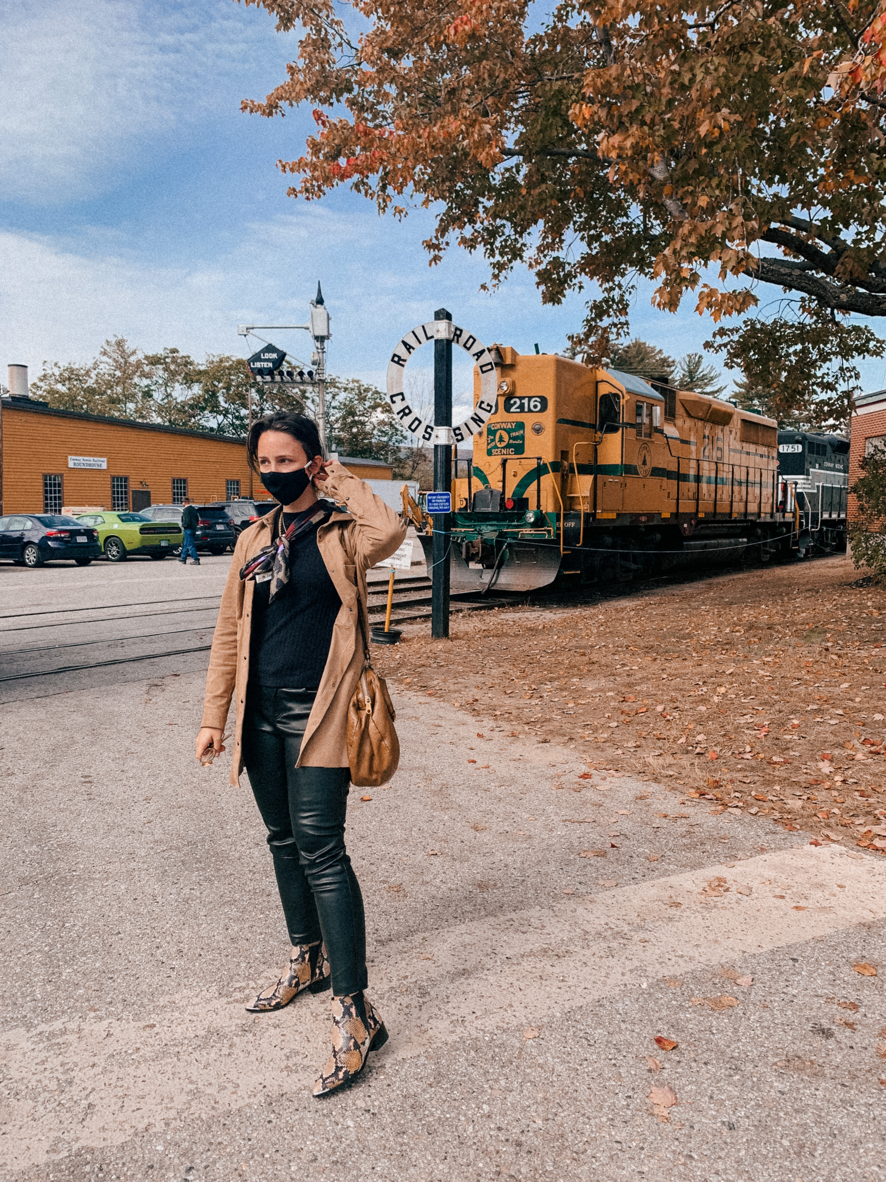 North Conway, New Hampshire Travel Guide - Conway Scenic Railroad - Simply by Simone - Simone Piliero Arena - #newengland #travel #newhampshire #roadtrip #westchestercounty #northconway #newhampshiretravel #mountwashington #newenglandtravel 