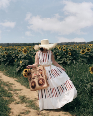 Simply-by-Simone-at-the-North-fork-Sunflower-maze-mattituck-new-york