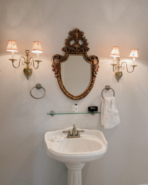 bathroom at the harvest inn peconic new york north fork