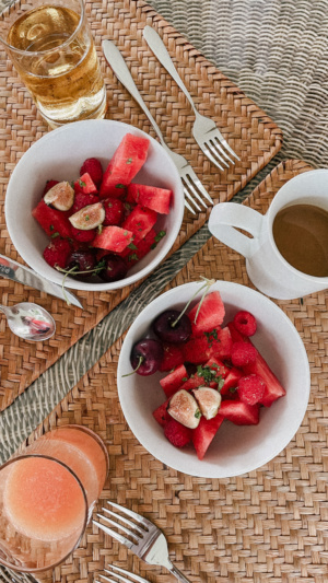 red berry fruit bowl at the harvest inn