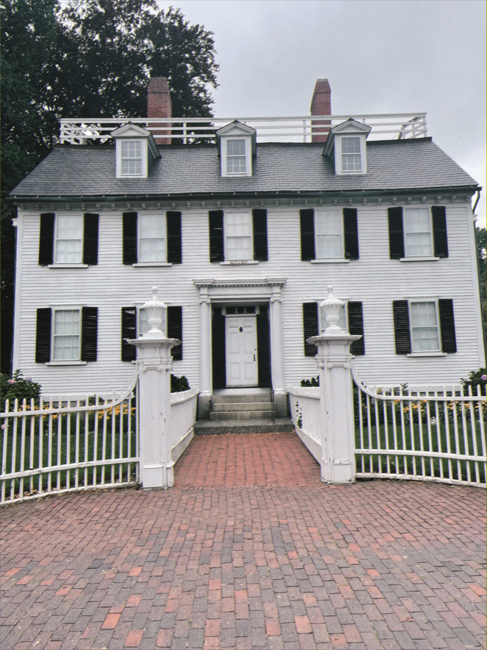 Salem Massachusetts Halloween Travel Guide, Hocus Pocus House, Ropes ...