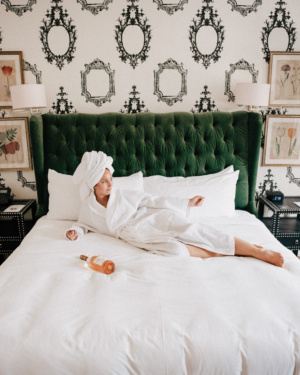 The Best New England Babymoon Destinations | Babymoon Ideas | North East Babymoon Destinations | North East Baby Moon Ideas | Babymoon Itinerary | Best babymoons in the North East | New England Travel | Babymoon Travel Guide | Relaxing Babymoon Ideas | Affordable babymoon destinations | The Inn At Hastings Park Room | Simply by Simone